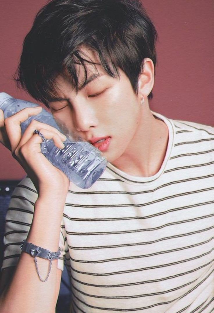 Felipe_Solecito's tweet photo. 🎉🎊🎈🎀🎁🎂☺️❤️
NamJoon eres una persona increíble, un gran líder, tus canciones me han ayudado mucho, un héroe caído del cielo.
#HappyBirthdayNamjoon
#Happy_RM_Day
#HappyBirthDayRM
#JoonMiHeroe
#OurJooniverse
#HappyNamJoonDay
@BTS_twt https://t.co/pC1ffHOA2R