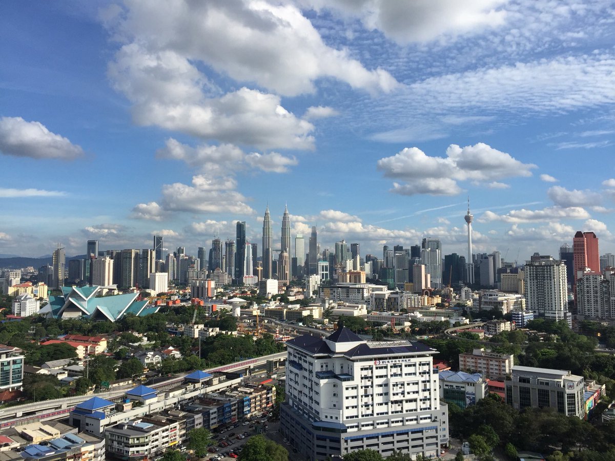 anne_nma's tweet photo. Normal day 🌞                          Today 🌚 https://t.co/GCPE8ZIbXn