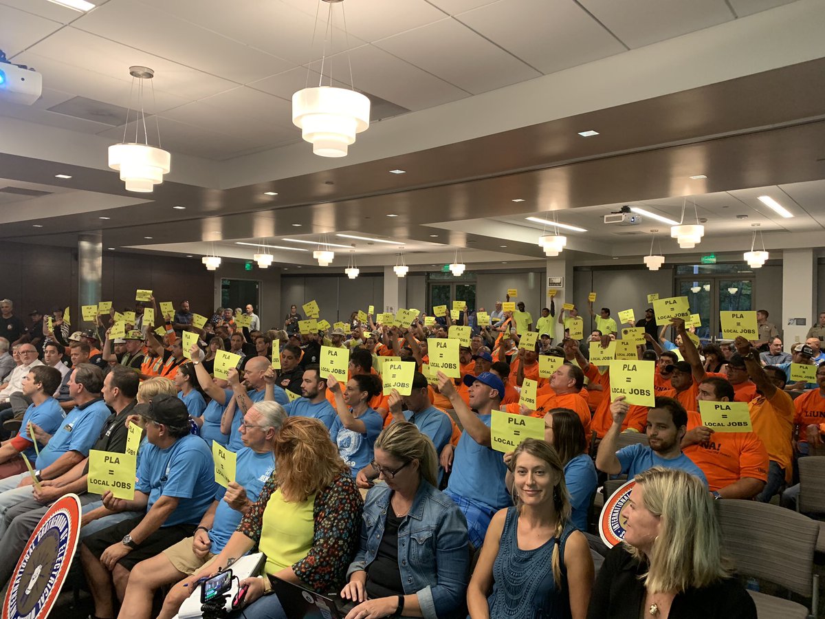 SD_BldgTrades's tweet photo. Tonight, our members turned out to fight for workers, community investment, and a PLA at Vista Unified School District, and won!!! We thank the trustees for their support! #UnionStrong #BTfamily #YesPLA #1u https://t.co/ZqDl1wGcAL