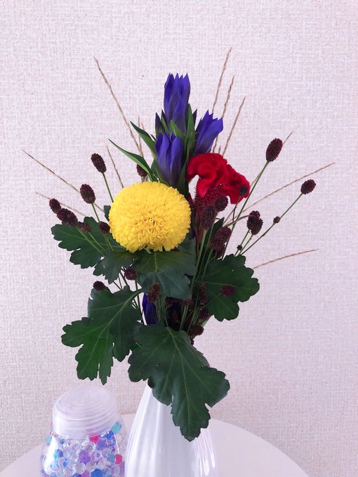仏花造花ってどこで売ってる どこで買える 仏壇に供えたい枯れない永遠仏花造花の売ってる場所や買える場所はここ どこでカエル
