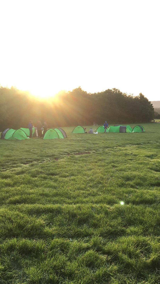 kjsDukeofEd's tweet photo. Their up at the camp https://t.co/FGklthLut8