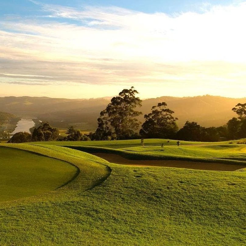 simola's tweet photo. For those who prefer the golfing green to the beach, a golf escape might be the perfect break.
📷: Simola Country Hotel Spa
.
.
.
#simolagolf #simolagolfestate #holiday #upmarket #gardenroute https://t.co/kaIefOIXUc