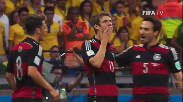 バイエルン所属トーマス ミュラーのプレースタイル 芝の上の決闘 荒野のフットボーラーたち