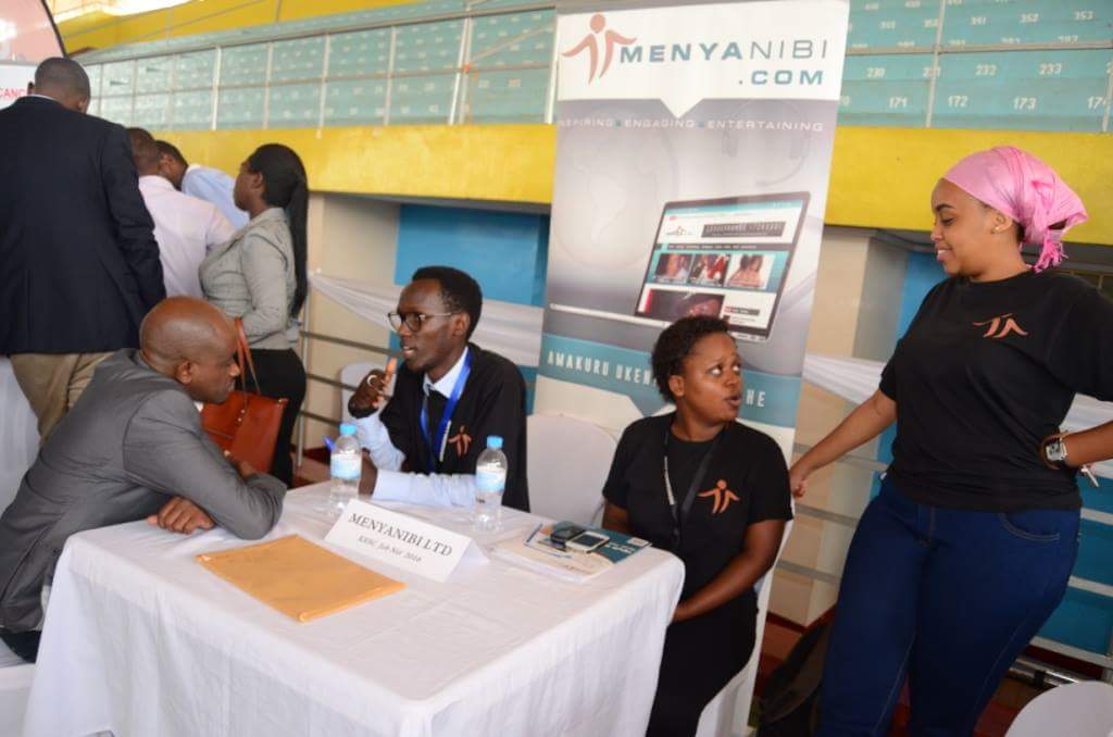 kazispacelive's tweet image. Are you a Job seeker ? #JobNet back again @Employmentcentr  | @YegoKimisagara!

#RwOT #jobseekers #employers #Jobs @CityofKigali @RwandaYouth @MinYouthRwanda @Rwa_YF #Kigali @bucyanaalex