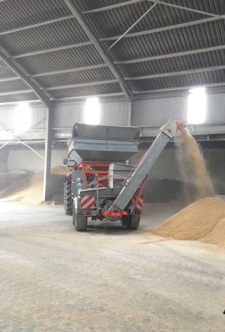 InformNutrition's tweet photo. 🚜KERVA 🚜 - For Grain Enhanced Feed. Getting extra value for treating Native Irish Grain.

#Grain #InformNutrition https://t.co/PzqARL2aaz