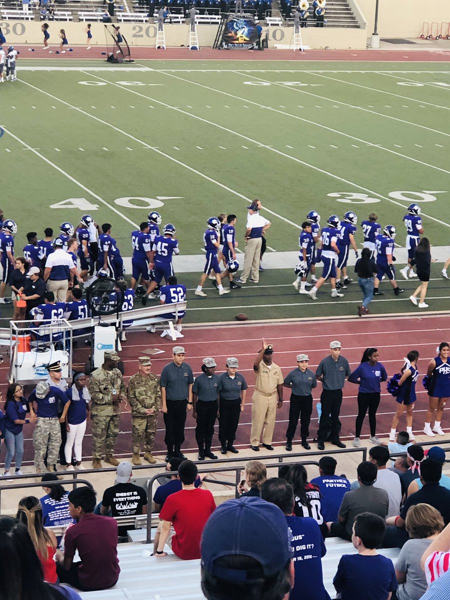 PaschalHSSB's tweet photo. We appreciate our veterans!!🇺🇸💜 #PaschalProud https://t.co/4m3KJ0N2wi