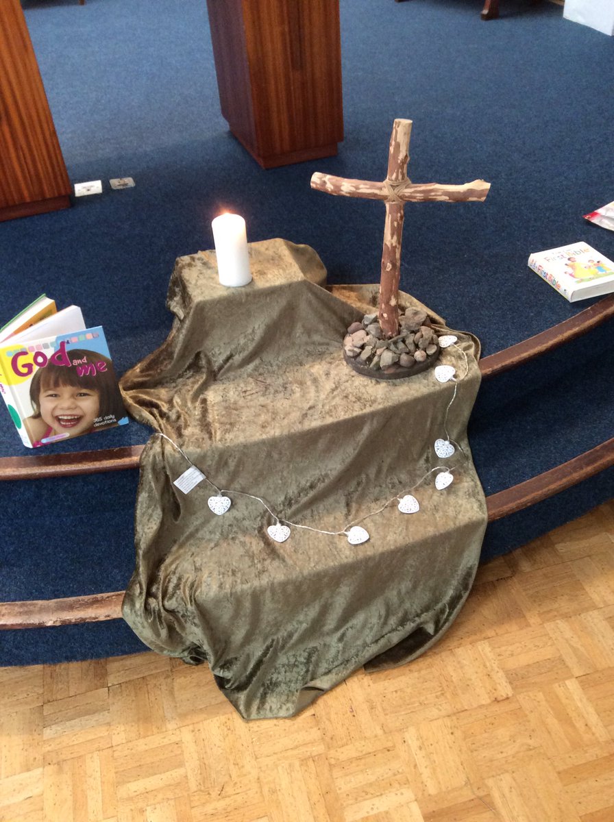 StBernsPrimary's tweet image. Well done to the children in Reception who receive a special Super Star Award! 🥇 #proudteachers #firstassembly