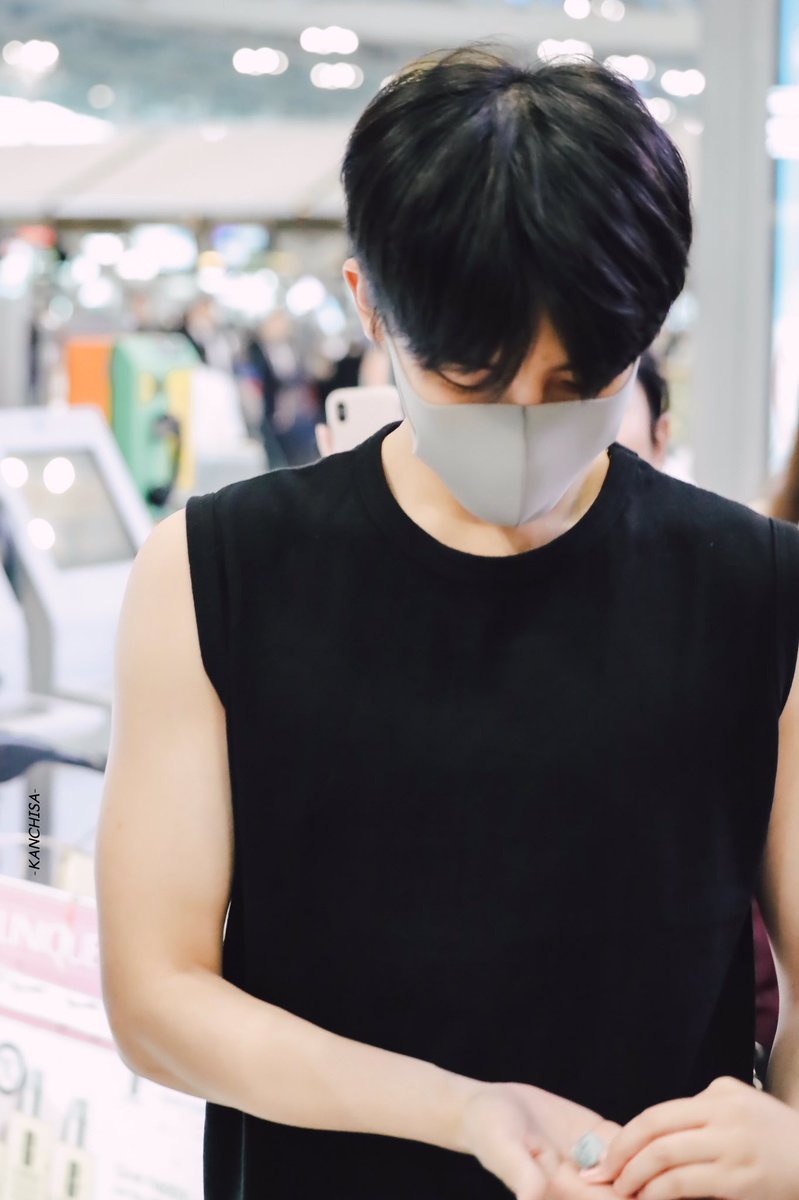 Kanchisaaa's tweet photo. 190913 
ฝากหัวใจไว้ที่น้องแล้วนะ ❤️
#侯明昊 #houminghao
#โหวหมิงฮ่าว #NeoHou https://t.co/al1tqdodgD