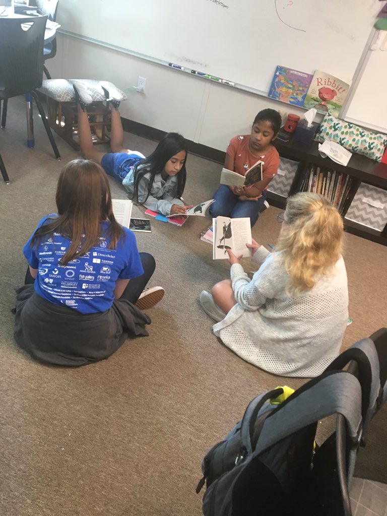 Sandy_Smith14's tweet photo. Students loving book clubs 💙 #TESbulldogs https://t.co/WpCCJ0gPZO