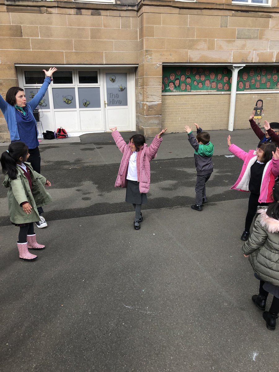pollokshieldsps's tweet photo. Primary 1b and 2a has a great time dancing with @PollokshieldsP1 expressing themselves with beautiful movement and energy! #outdoorfun #outdoorlearning https://t.co/GKA4NifsOi