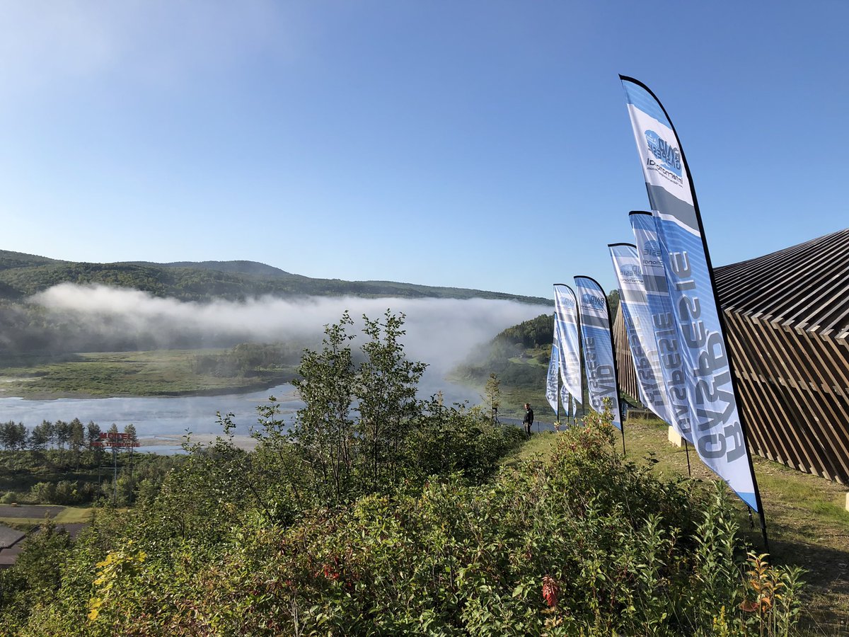 LaroseI's tweet photo. 6e Raid international Gaspésie: les athlètes se rassemblent au belvédère de Matapédia à 30 min du départ. #icigim #raidgaspesie https://t.co/F5jW1HXPit