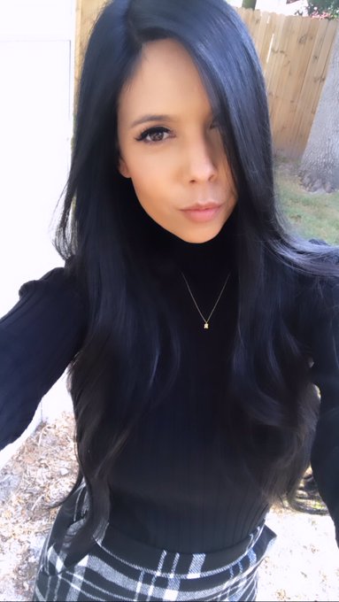 Friday 🖤 https://t.co/oWShWQUP9p<a href="/tag/happynewyear"class="tags"><span>#happynewyear</span></a>