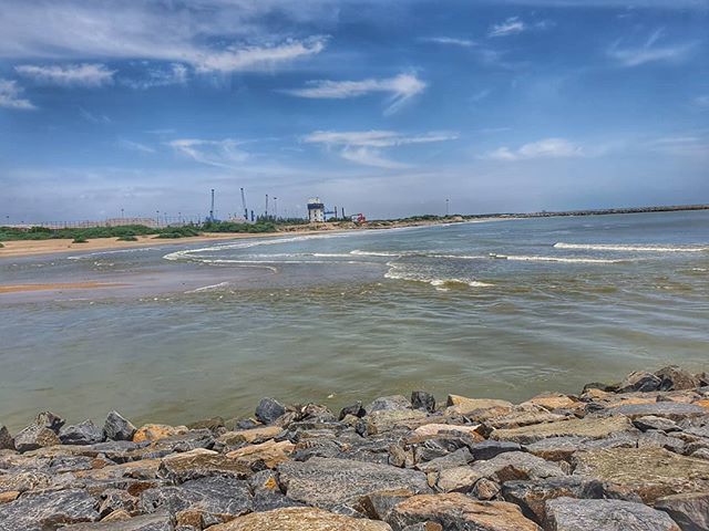 nimmoadam's tweet photo. #Estuary - Place where River #Cauvery meets sea. 🏞🌊🌁 #nagoor
________________________
#teamgalaxy #shotons10 #boomerang #river #cauvery #sea #Nagapatinam #clouds #cloudpattern #instalike #picoftheday #tamilnadu #wanderlust #traveller #bliss #worldf… https://t.co/dBne0bNArG https://t.co/Yzak1CMD6S