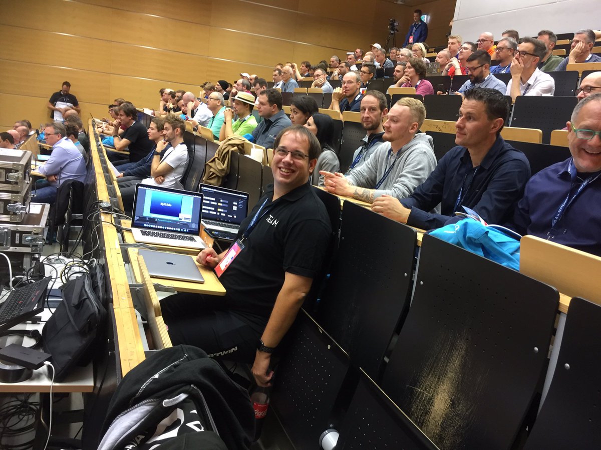Technology and drinks ready: Joomladay Germany has started. Full house, good mood! #joomla #jd19de #opensource #cms