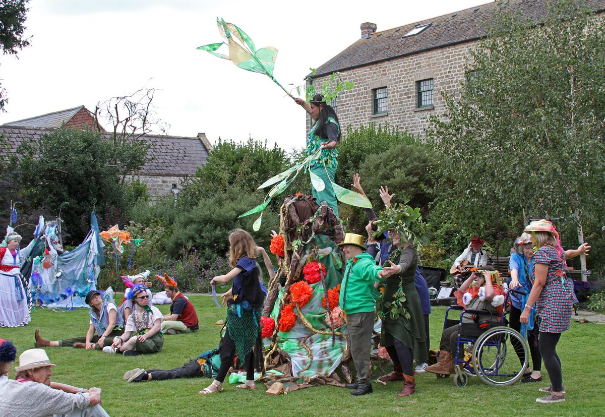 BridportHatFest's tweet photo. 2019 Borough Garden, photos by Garry Hayball
 https://t.co/LIIikLg2sd…by-garry-hayball/ https://t.co/ERzAysaV6s
