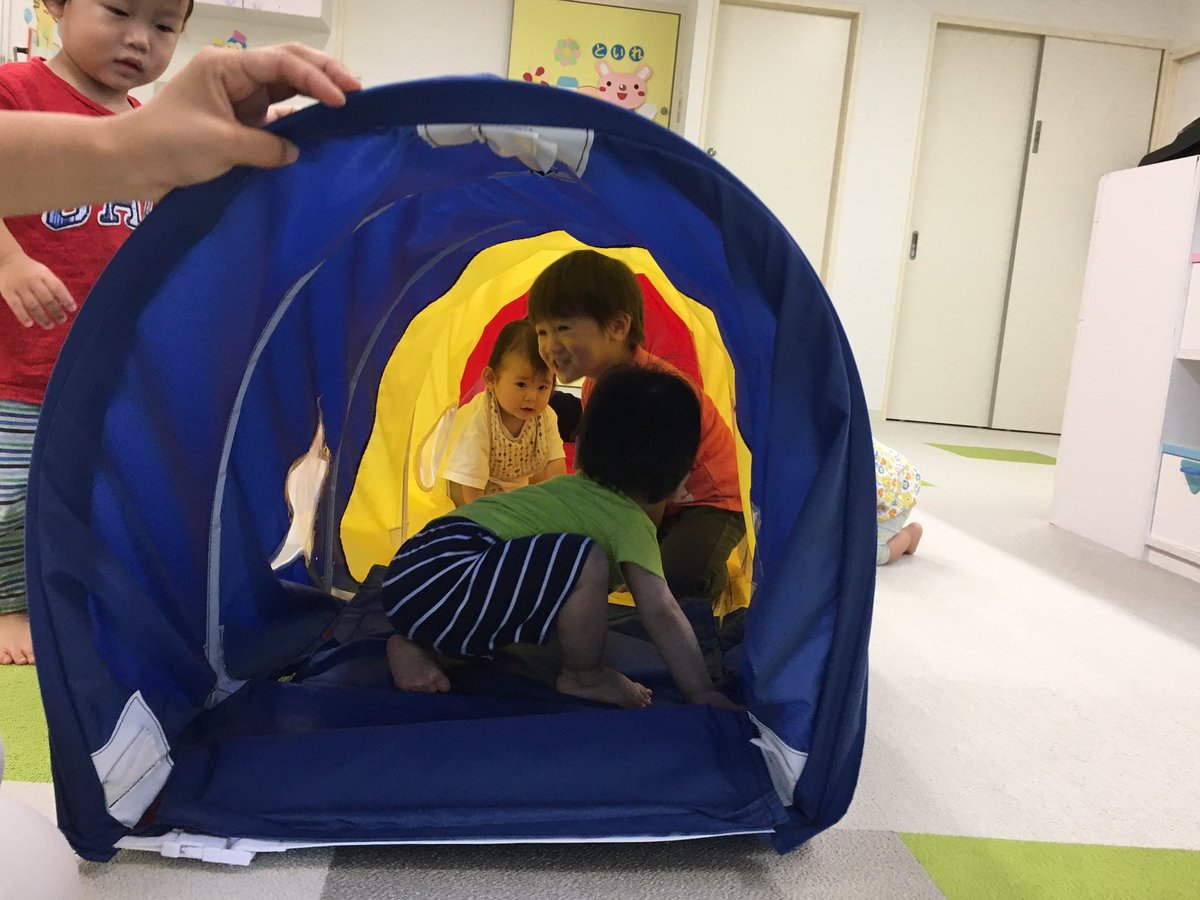 croire1986's tweet photo. こんにちは！クロワール保育園みやぎのです🍓
今日はトンネル遊びをしてます😆遊びを通じて様々な運動刺激を受けることで、体の動かし方や力のコントロールの仕方を身につけてますよ🤔✨
#仙台市宮城野区
#クロワール保育園みやぎの
#明日はミニ運動会
#みんなで頑張るぞー https://t.co/fcC0ZGiXbC