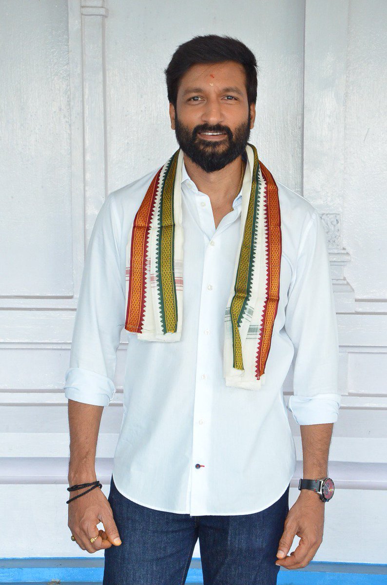 TMSRUpdates's tweet photo. #SVCC26 shoot started with Action Hero @YoursGopichand . An action-adventure film directed by debutant #BinuSubramanyam .
#SatishKurup handles the camera. Music composed by Mani Sharma. Produced by BVSN Prasad.
https://t.co/ulI9VBRZaC