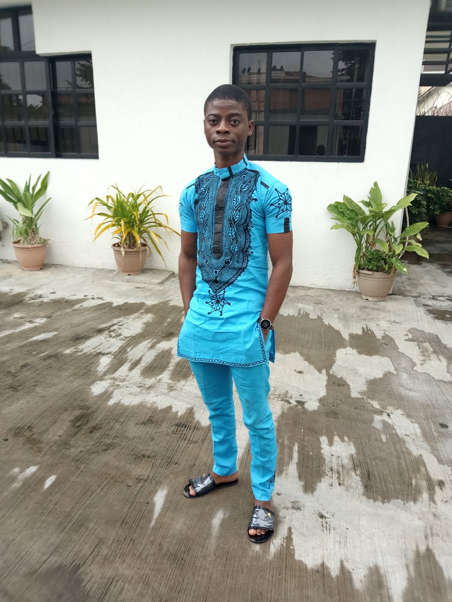 oluwalosheyii's tweet photo. The feeling is usually different whenever i put on my products.❤❤❤
#Abinibi #Tailor #Amunidara #iSew #NativeDeveloper #FridayFeelings https://t.co/hmn9fsy1A9