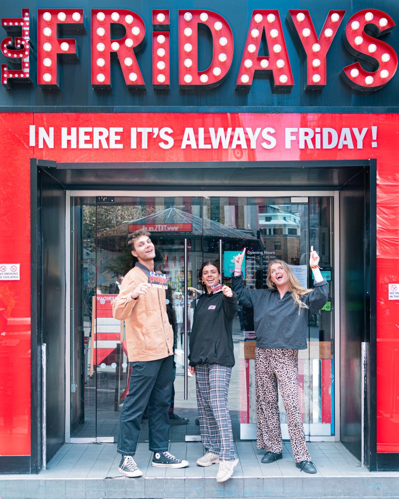 mobkitchen's tweet photo. #MobGiveaway - IT'S FREE @tgifridaysuk for a year. To enter just:
1. Tag a mate who loves TGI's. 
2. Follow @mobkitchenuk &amp; @tgifridaysuk
3. Retweet this post
Prize allows for up to £200 spend per month. Good luck folks! #mobkitchen https://t.co/Wf5bYTDKmr