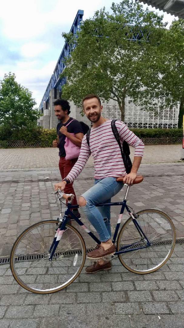 WilliamsonFx's tweet photo. Encore merci les amis de m’avoir offert un beau vélo l’année dernière :) #greveratp #byebyemetro https://t.co/MMiHcCFEVC