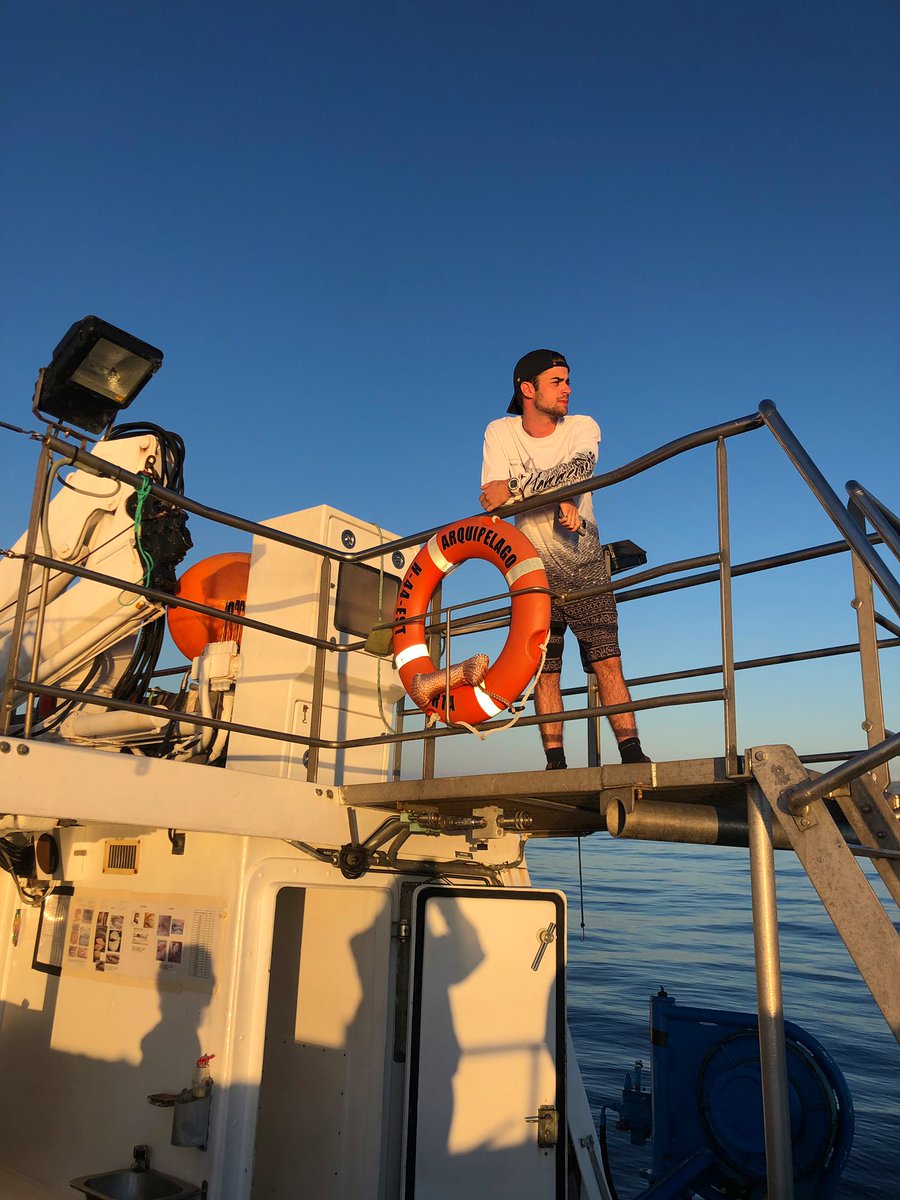 Early morning start for team #FieldAzores aboard the Archipelago fishing vessel. Watching the glorious sunrise over Mount Pico while 600 longline fishing hooks wait for our biological analysis #FieldCourseFortnight #ExeterGlobal
