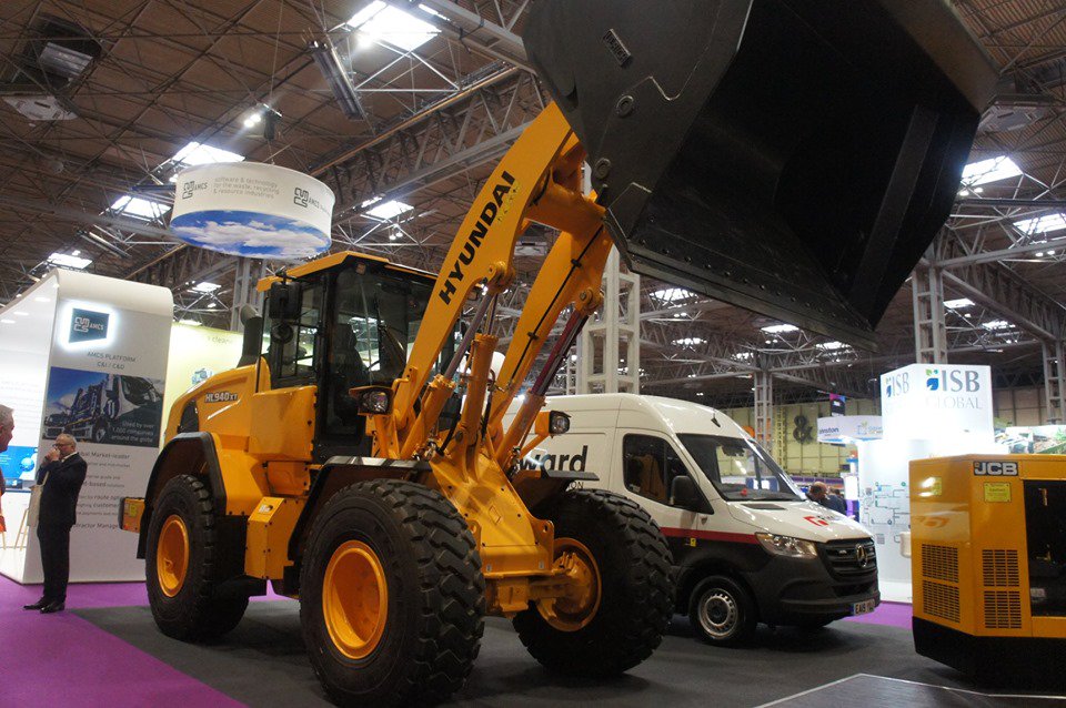 PlantPlanetUK's tweet photo. Here are just a few of our show highlights from the @RWM_Exhibition  Make sure you check out our full review of the show in the October Issue of Plant Planet! 

#rwm #recycling #wastemanagement #plantmachinery #heavymachinery #hyundai #jcb #firesupression #birmingamnec https://t.co/ZCsoO9IMvi