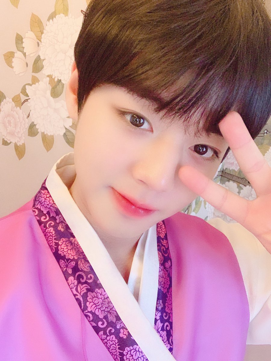 apeachywink's tweet photo. But why is he so cute tho :( https://t.co/Hk5WBifwzW