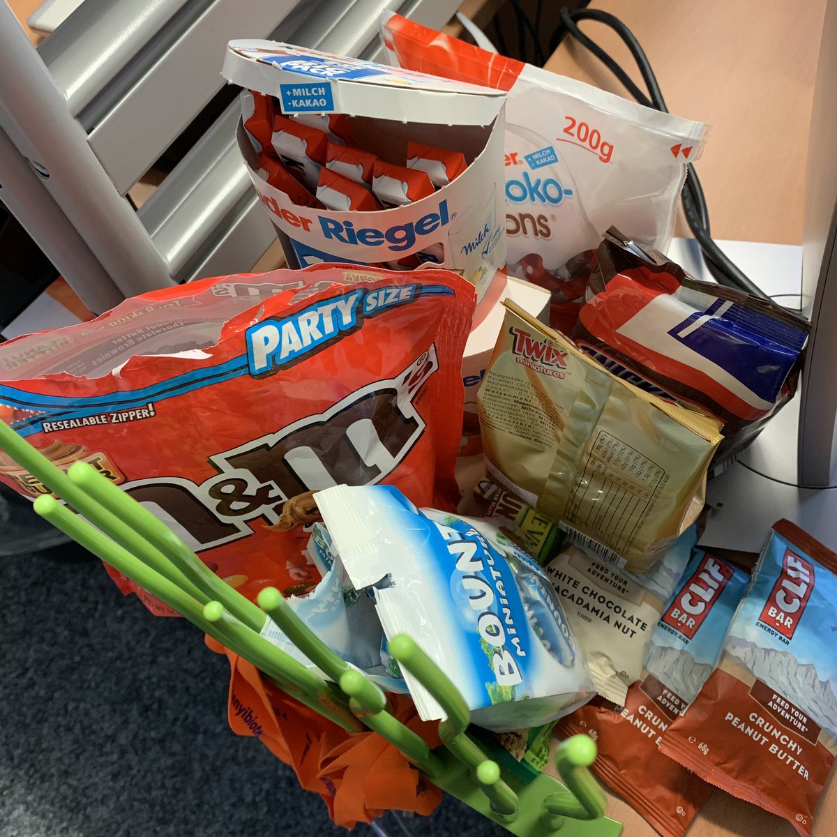 Ist das schon betriebliches Gesundheitsmanagement?!
Wir haben eine Schoko-Assistentin in gute Hände abzugeben 
#gemüsegesucht