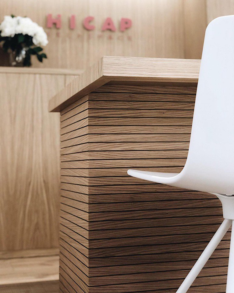 FranquetBarrau's tweet image. Fusteria de roure americà, materials en blanc lacat i el color #pantoneoftheyear 💪❤️🌿
Aquests són alguns dels detalls del nou concepte SelfSpace que obre les seves portes la setmana vinent!!
.
#coral #project #manresa #bcn #interiorisme
.
Disseny Gràfic &amp;gt; @eneutra