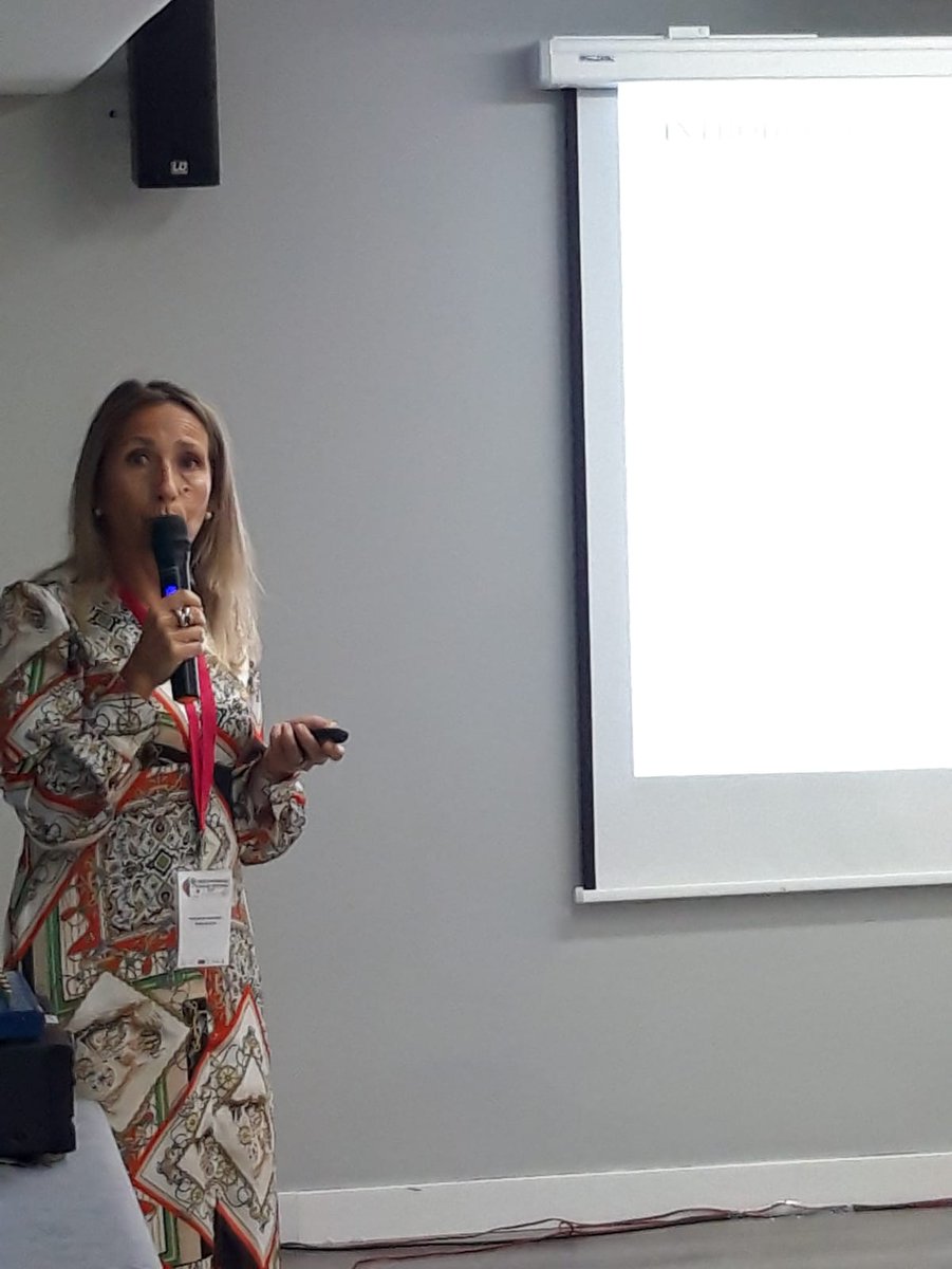 ASUNIVEP's tweet photo. Está finalizando la mesa de comunicaciones y ponencia 👩‍💼 Puedes hacer tus comentarios o preguntas en el foro en directo👨‍💻👩‍💻

https://t.co/fFguStOsFg https://t.co/keHpPYpzG9