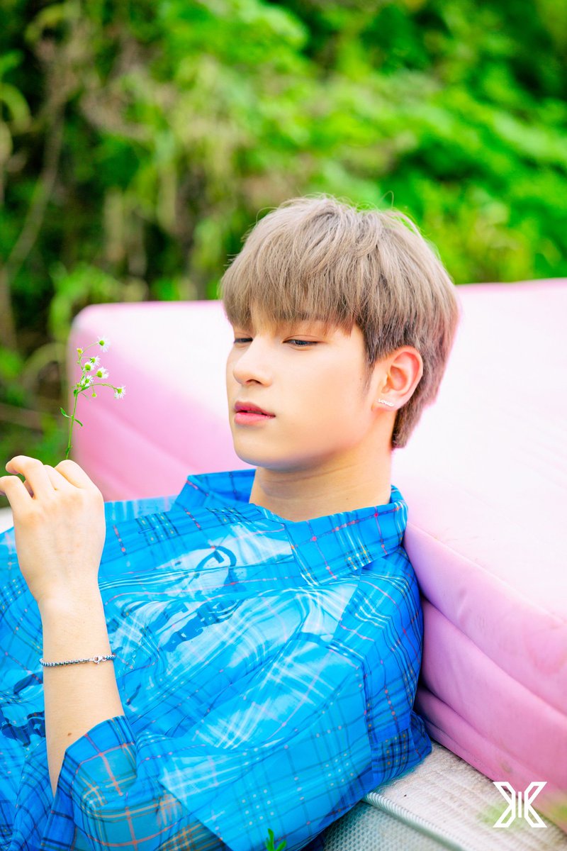 Ijuunn's tweet photo. Sayang banget :')
#X1_FLASH
#jacketshooting
#KIMWOOSEOK
#LEEHANGYUL https://t.co/pviK09LwZB
