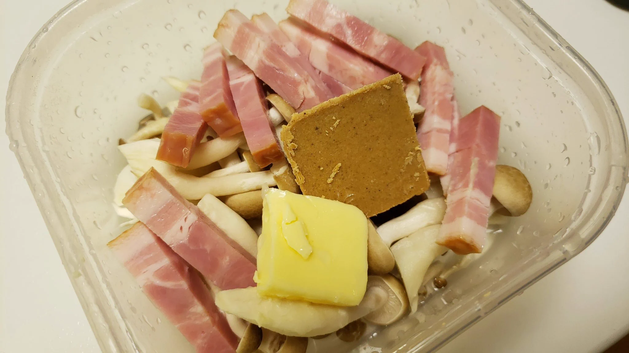 シチュールウで簡単にできる！？「超濃厚！シチューカルボナーラうどん」の作り方！