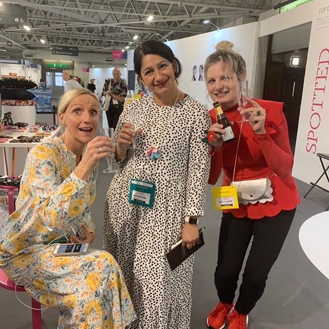 LatteDesignUK's tweet photo. Some of my super lovely neighbours in Spotted! Miss you ladies 😘 #topdrawerAW19 #outoftheordinary #topdrawerlondon #businesswomen #lattedesignuk #hot4thespot https://t.co/Jx988rDqzL https://t.co/44tBDxU4sW