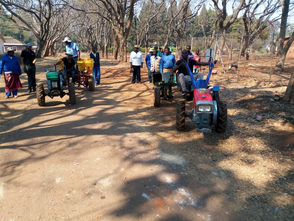 @Cimmyt under @ZRBF #Progress project capacitating local extension staff from Nyanga district on #smallmechanization.#africamechanize