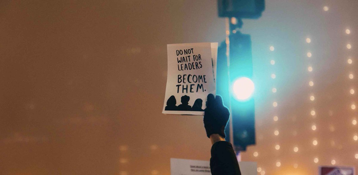 #FridaysForFuture  and other Social Climate Movements - they are omnipresent nowadays!
Read our latest article in which we not only get to the bottom of their successes but also give a critical outlook into their future!

#ClimateChange 
#ClimateJustice 
bit.ly/32E5q8I