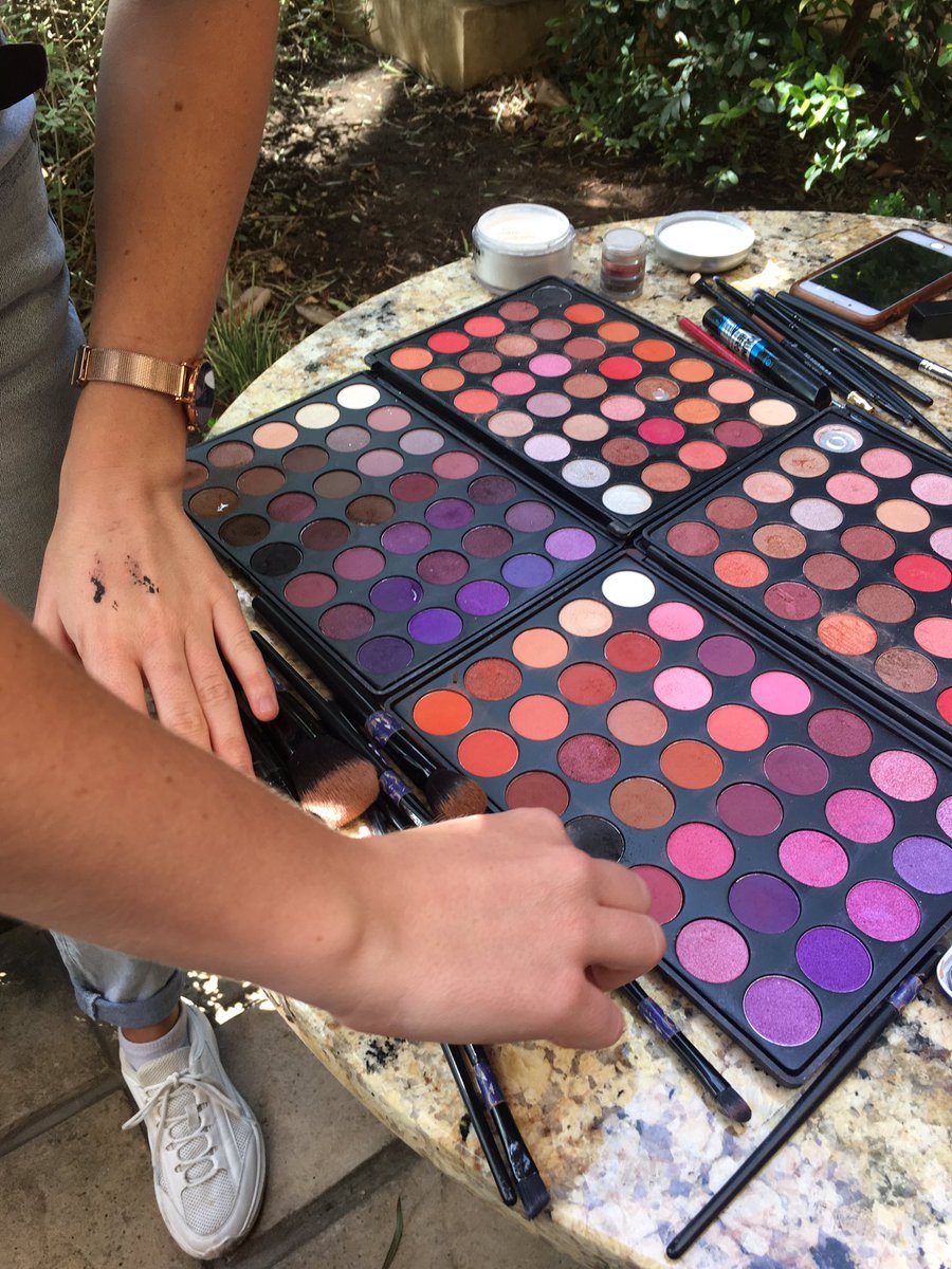 missearth_sa's tweet photo. Making sure the National Finalists look extra fabulous this afternoon with #TheMakeUpIssue!
#MissEarth2019 #MissEarthSouthAfrica https://t.co/tS18Gi3Adh