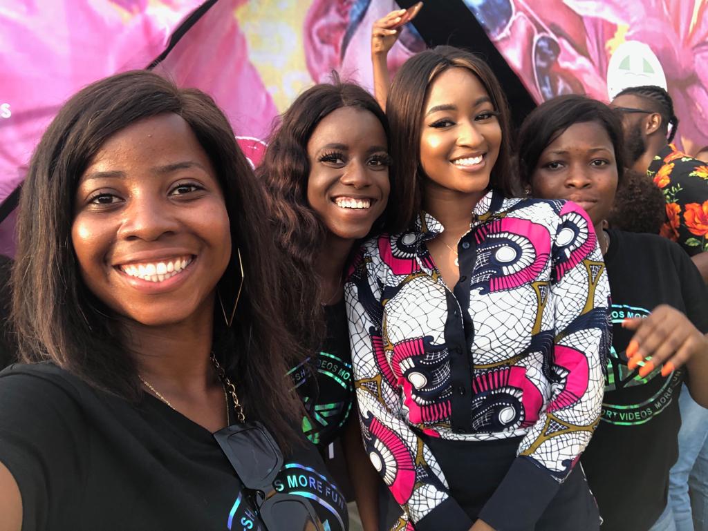 honourshall's tweet photo. Yass Honours Hall Week was the bomb thanks @_kimoprah
@SenseiUche and @theAyoola #honourshallweek2019
#Poisefiesta
#skinnygirlsintransit
#BBNaija https://t.co/Uqgj2McZyQ