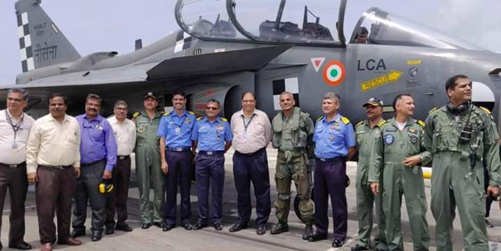 living4hind's tweet photo. Maiden arrested landing of #NLCA successful at the Shore-based Test Facility (SBTF) at INS Hansa, #Goa. https://t.co/L5fs7UqzGg