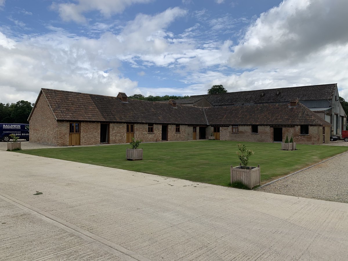 BaldwinConstruc's tweet image. Decorating is well under way at our Charlton Park site as the whole project is starting to come together having rebuilt this listed building into a beautiful new business premises. 

01666 824832

baldwinconstruction.org.uk