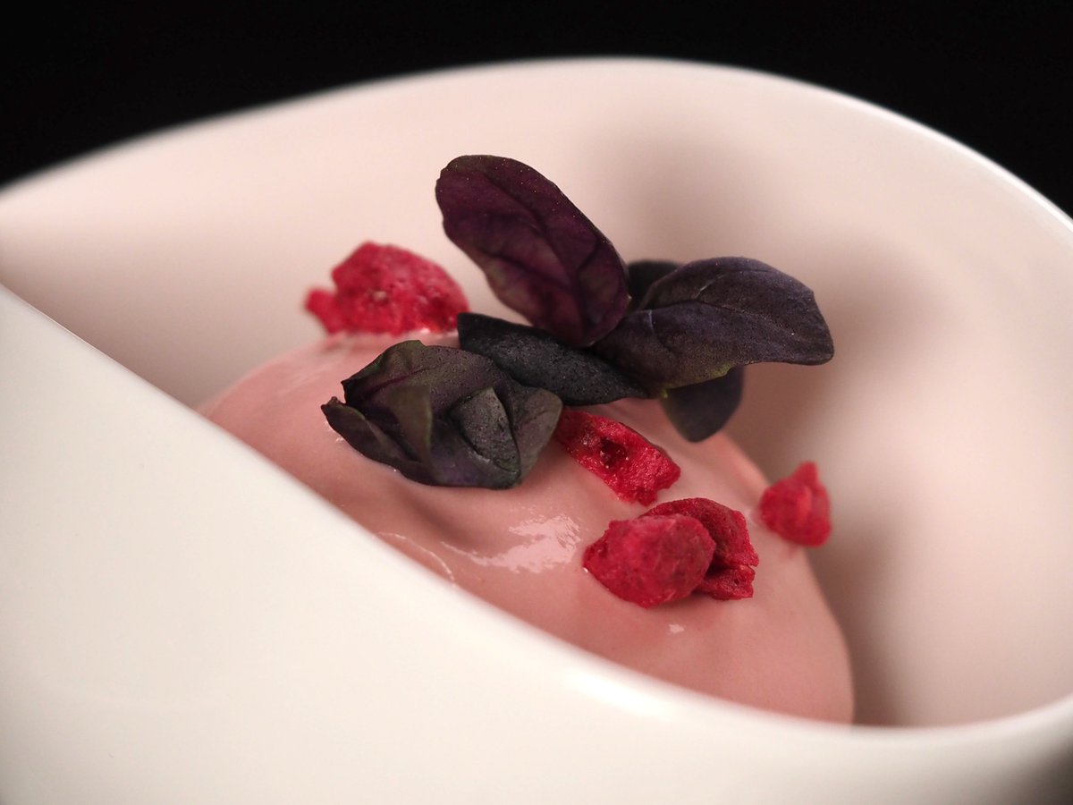 implausibleblog's tweet photo. When a #TechBlogger is also a #FoodBlogger :D
Delicious #Michelin dining at the #SkyKitchen @vh_stories
What better way to recharge from #IFA19 that with a @visitberlin #BerlinWelcomeCard taking you to a truly beautiful dining experience!
#Foodie #FridayFeeling #FoodIsGREAT https://t.co/AfDx4gjzvA