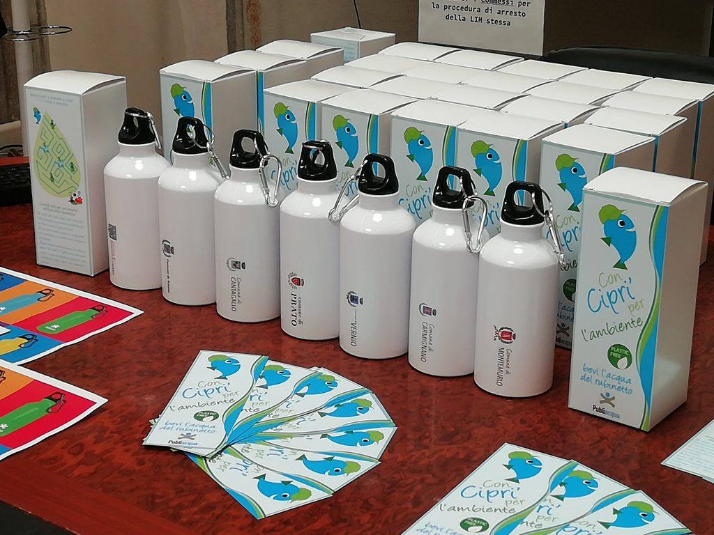 ♻️ Prato sempre più plastic free: per l'inizio del nuovo anno scolastico, i bambini della 1° elementare riceveranno una borraccia, strumento simbolo di “lavoro” quotidiano per essere dalla parte dell'ambiente sin da piccoli!
Buona scuola a tutti!

<a href="/Publiacqua/">Publiacqua</a>

#plasticfree #prato