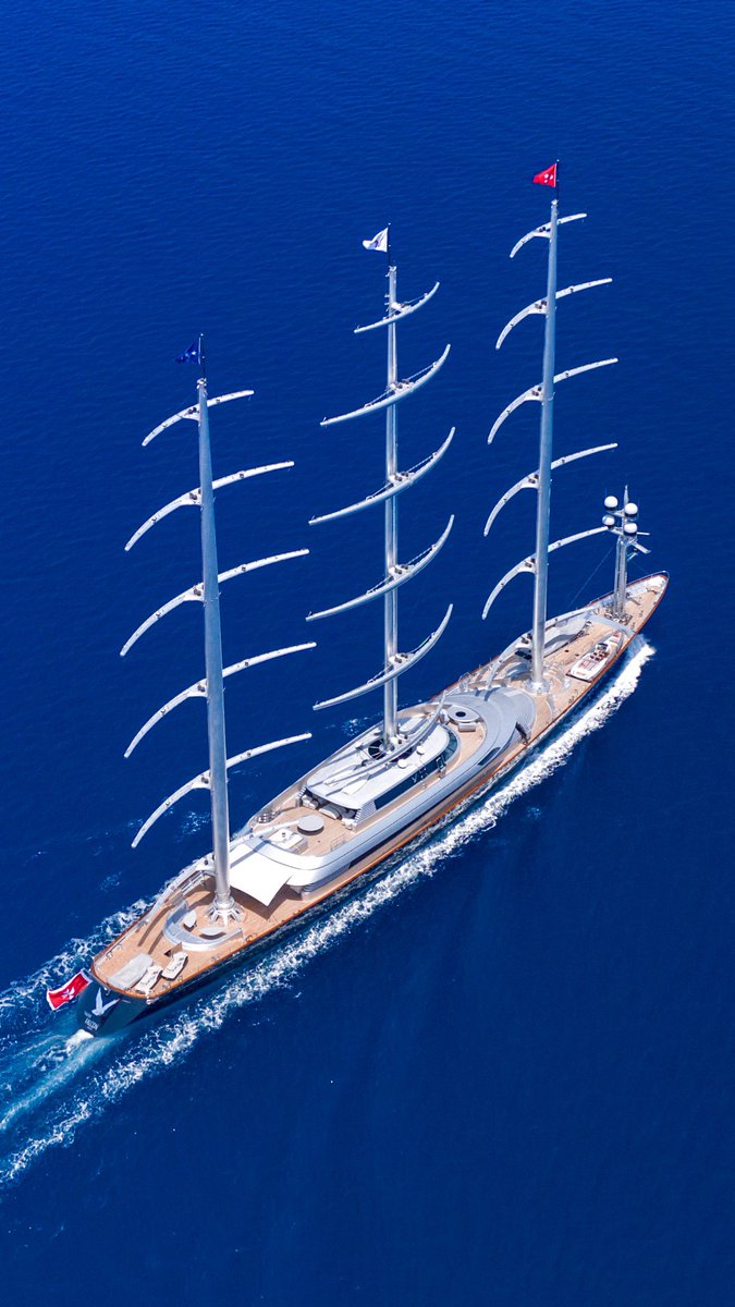 Agora_awards's tweet photo. [New Contest!] Don't feel #Blue2019, it's Friday &amp; our latest color Contest has just docked on AGORA! 🤩💙
.
Impress guest judge Dimitrios Pallis with your best photos &amp; you could be sailing away with $1000!
.
Participate now! ➡️ https://t.co/EE6bI4Xsfu https://t.co/FZTZTk6ZXs