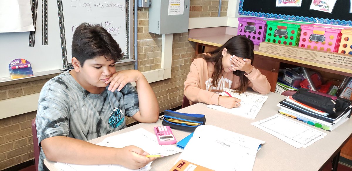WVMSDragons's tweet photo. Math Ss at #WVMS participate in daily and weekly spiral reviews! 🙌 Research shows "surface-level knowledge will deepen with each re-occurring spiral review". ✔🎯
#LMSD #bestpractices #weteach #iteachmath #2ndarymath #spiralreview 
https://t.co/pWdMp8tvbs https://t.co/COlHokjb4E