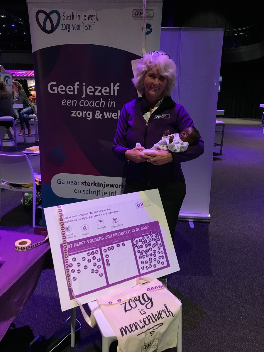 KarinKasperHilt's tweet photo. CNV Zorg &amp; Welzijn is bij de dag van de Kraamzorg! #cnv https://t.co/BWkzefcYEH