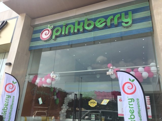 CanHCGhana's tweet photo. Good discussions between @PinkberryGhana and our trade team yesterday. Another tasty 🍨😋 product here in 🇬🇭 #jobs #skills #exports https://t.co/zU1FhN5qGB