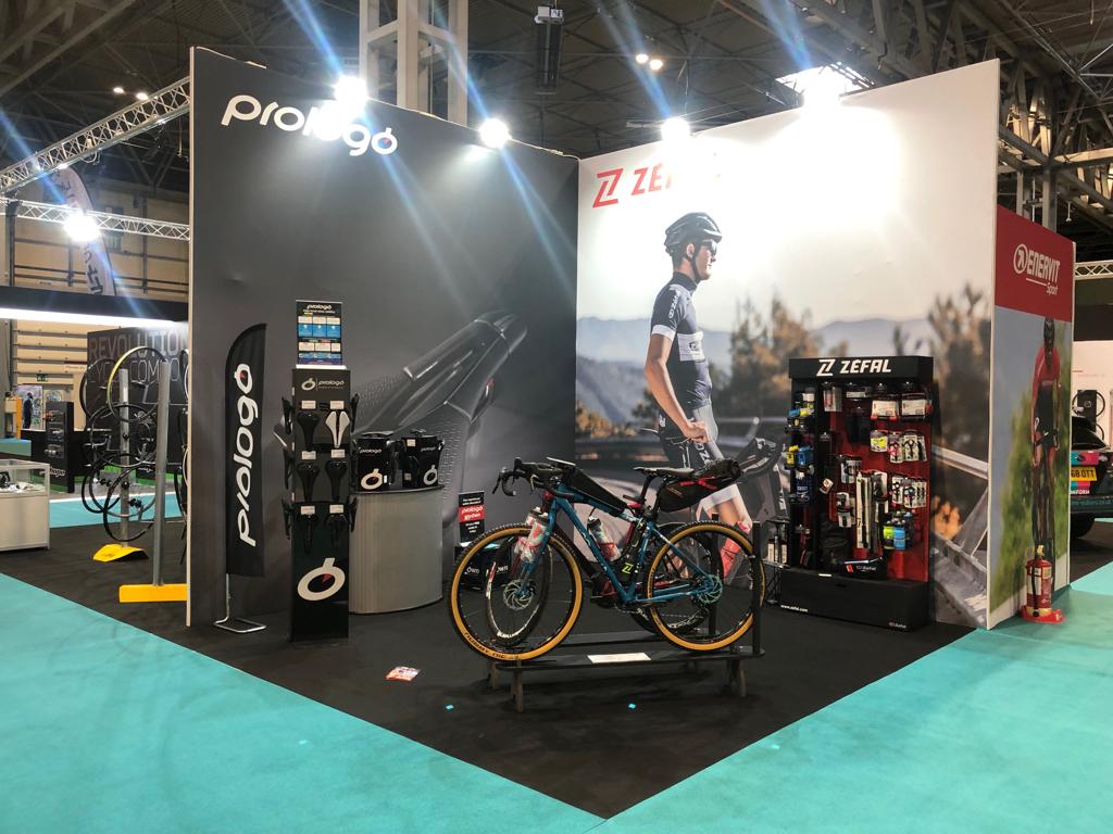 ExhibitionVis's tweet photo. @CycleShow is now open @thenec wishing all our clients a fantastic show🚲 @Miche_Media @Chickencyclekit. #standbuilds #exhibitions #exhibitionvision #CycleShow2019 https://t.co/Sv9rSZlbdW