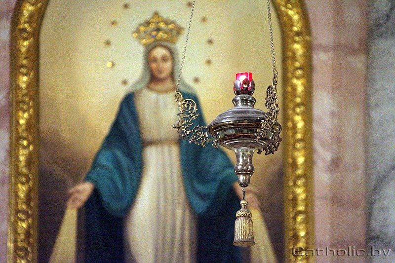 catholicby's tweet photo. 12 верасня ў мінскім архікатэдральным касцёле Найсвяцейшага Імя Марыі прайшла адпустовая ўрачыстасць тытулу касцёла. Падчас святой Імшы, якую цэлебраваў арцыбіскуп Кандрусевіч, сужэнцы парафіі аднавілі шлюбную прысягу. https://t.co/WGLrbf3Pf9 https://t.co/fUps4UBB4I