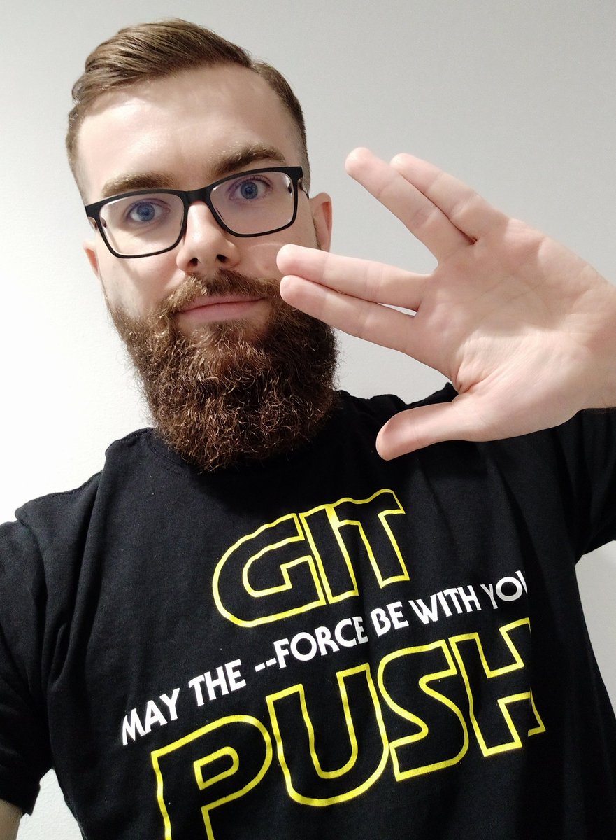 radar42u's tweet image. Najlepszego kuce i nerdy 😁 #dzienprogramisty