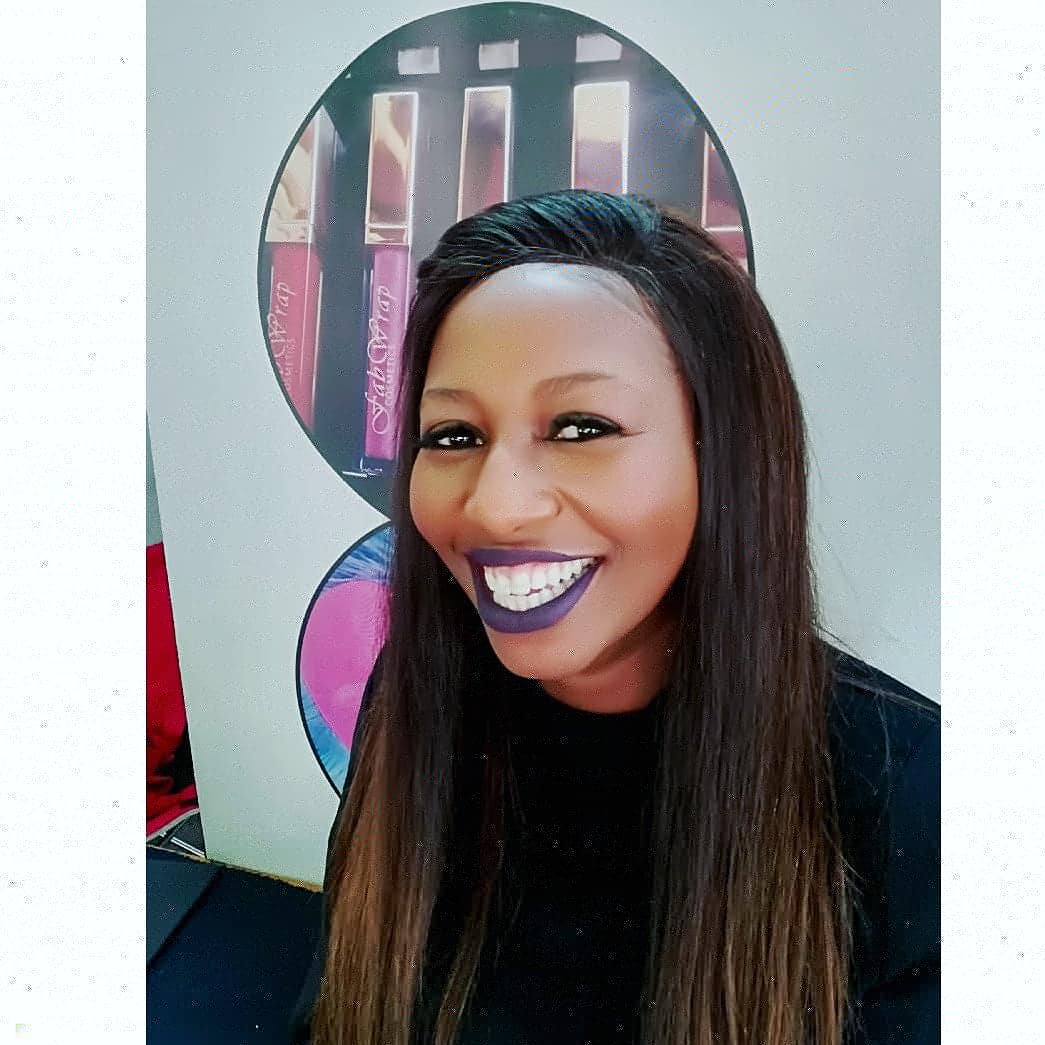 FabwrapCosmetic's tweet photo. How bold is your lippie today?
Happy #boldFridays
On Fridays we wear #boldlipsticks darling 
💄 | #fabqueen
💄 | R150
_________
DM / Watsup 0849692530 to order yours https://t.co/z8SbXVTJZp