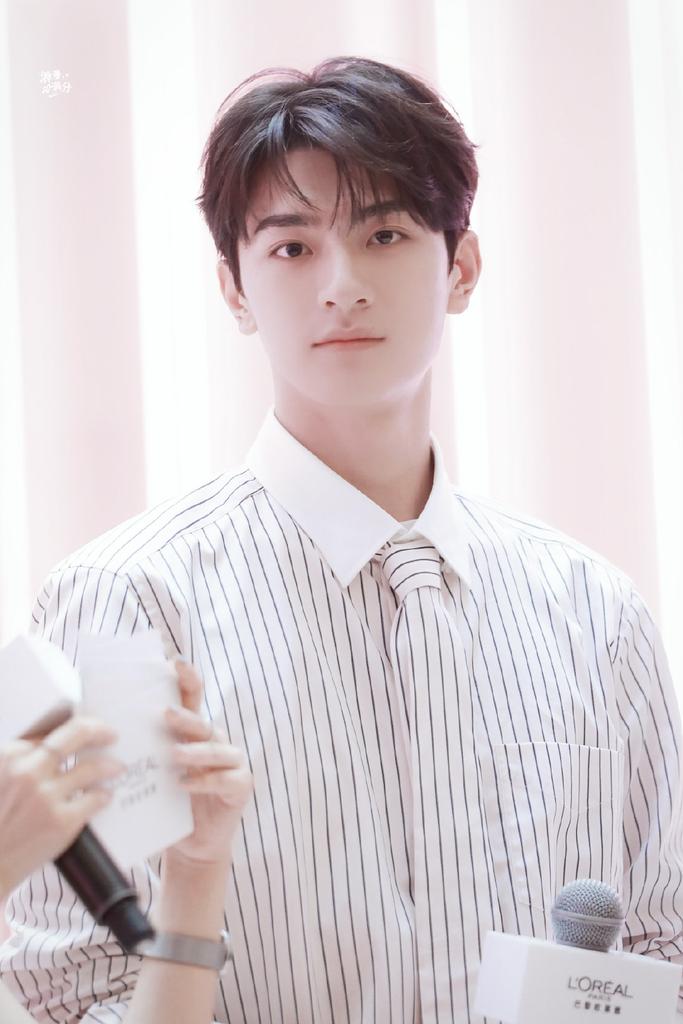 dailyLinYi's tweet photo. LINYI on L’OREAL Hydra Fresh event today

091319

#LinYi #林一 https://t.co/lWUGSfxce8